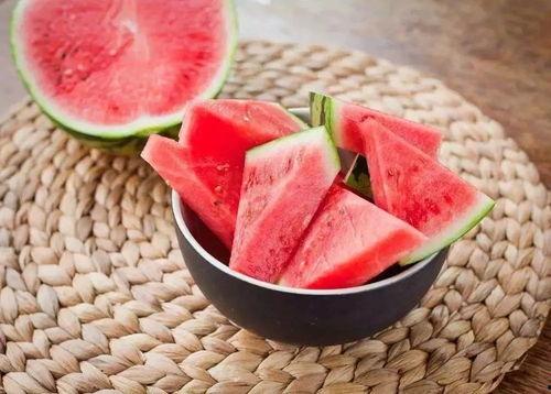 瓜不用切直接吃,尽享原汁原味——无需切割的即食瓜果体验