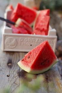 唐山打人吃瓜,网络围观下的道德拷问与法律反思