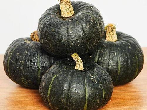 吃贝贝瓜视频,视频揭秘美味瓜果的诱惑