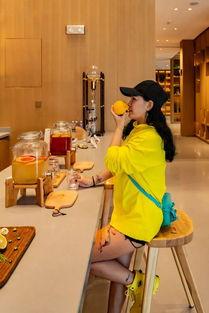 售楼中心吃瓜事件,一场引发热议的地产营销风波